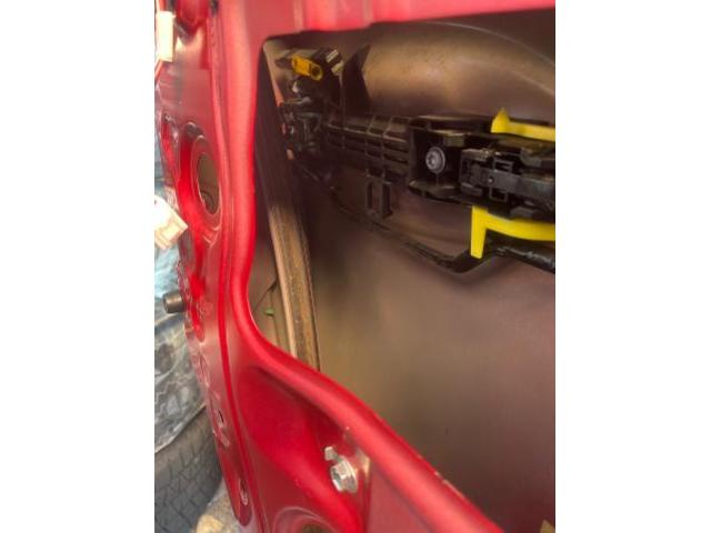 トヨタ　30系プリウス 　助手席ドアロックアクチュエーター
左前、左後ドアアウターハンドル　交換　ZVW30　岡山市東区