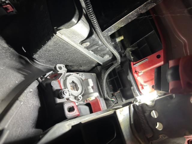 トヨタ 50系プリウス  fclツインカラーチェンジLEDフォグバルブ取付 　ZVW51　岡山市東区