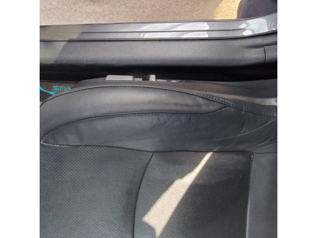 トヨタ　50系プリウス　本革シートリペア　ZVW55　岡山市東区