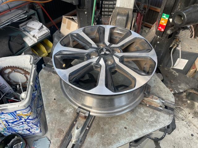 三菱　ミラージュ　スタッドレスタイヤ　交換　A03A　岡山市東区