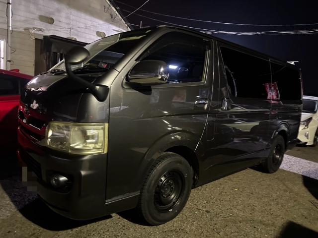 トヨタ　ハイエースバン　スタッドレスタイヤ交換　TRH200V　岡山市東区