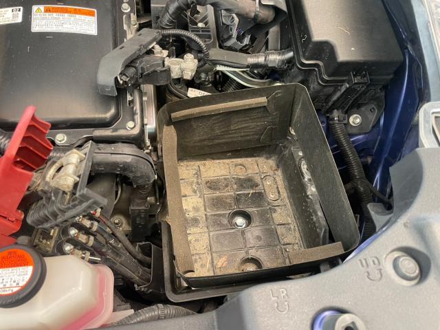 トヨタ　50プリウス　納車前点検　補機バッテリー交換　ZVW55　岡山市東区