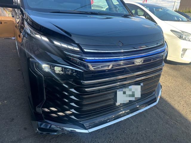 トヨタ　ヴォクシー　純正オプション シグネチャーイルミネーション　オンオフ加工、純正風ビルトインスイッチ 取付　ZWR90W　岡山市東区