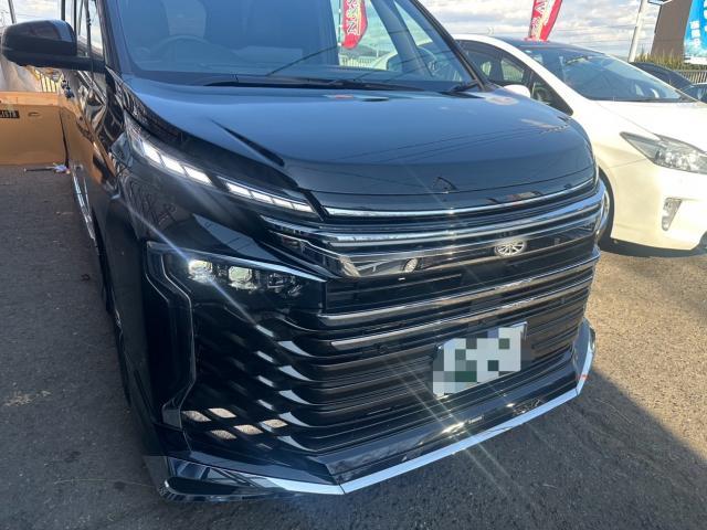 トヨタ　ヴォクシー　純正オプション シグネチャーイルミネーション　オンオフ加工、純正風ビルトインスイッチ 取付　ZWR90W　岡山市東区