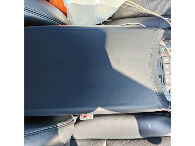 レクサス　ＬＳ　本革リペア修理 センターコンソールリペア　UVF46　岡山市東区