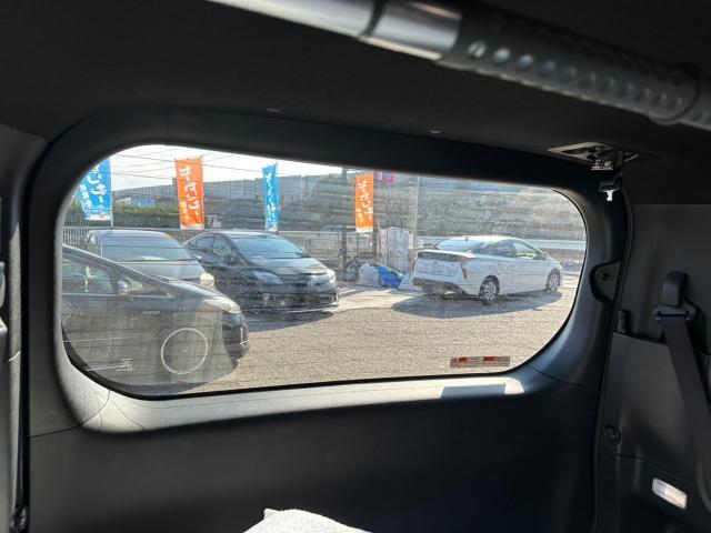 トヨタ　ヴォクシー　前後ドライブレコーダー取付、センターランプLED 交換　ZWR90W　岡山市東区