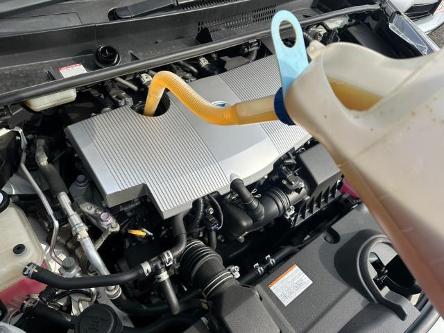 トヨタ　50系プリウス　オイル、エレメント 　交換　ZVW51　岡山市東区