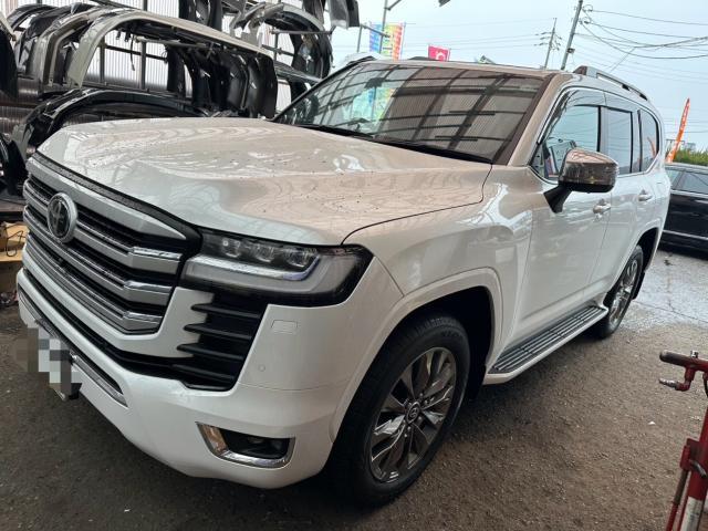 トヨタ　ランドクルーザー300系　モデリスタエアロキット取付、モデリスタフェンダーガーニッシュ取付、モデリスタマフラーカッター取付、モデリスタリアスポイラー取付　FJA300W　岡山市東区