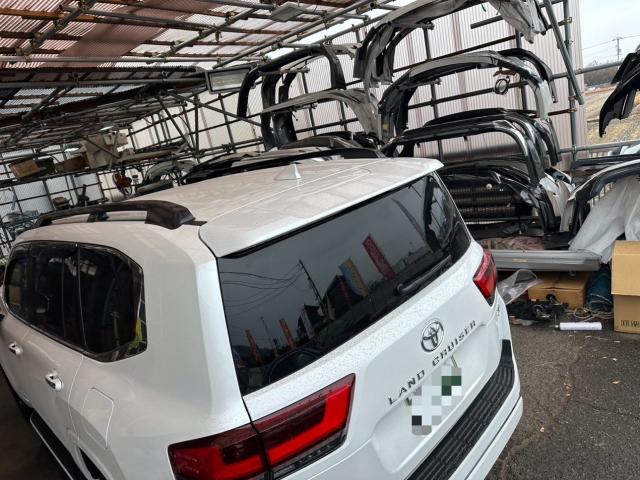 トヨタ　ランドクルーザー300系　モデリスタエアロキット取付、モデリスタフェンダーガーニッシュ取付、モデリスタマフラーカッター取付、モデリスタリアスポイラー取付　FJA300W　岡山市東区