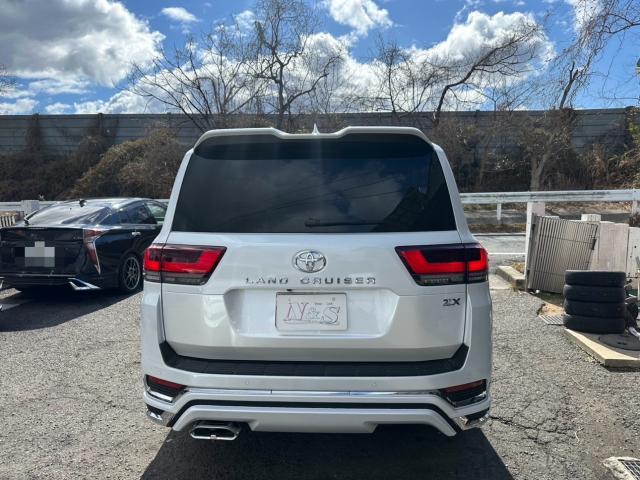 トヨタ　ランドクルーザー300系　モデリスタエアロキット取付、モデリスタフェンダーガーニッシュ取付、モデリスタマフラーカッター取付、モデリスタリアスポイラー取付　FJA300W　岡山市東区