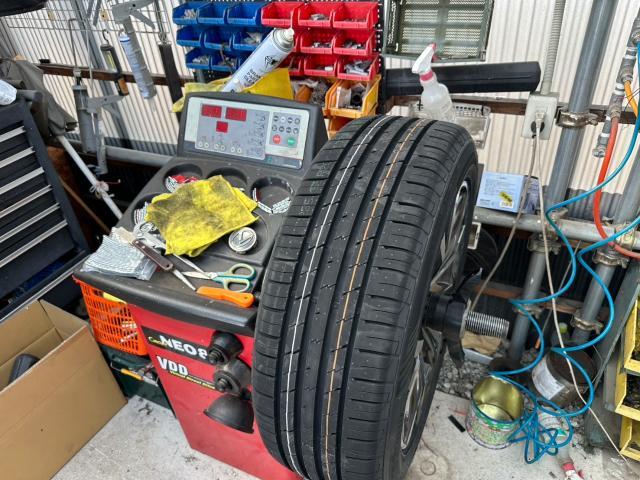 レクサス　ＲＸ　フロントワイパーゴム交換、タイヤ交換　AGL20W　岡山市東区