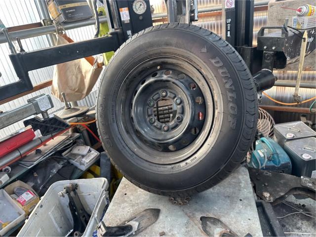 トヨタ　ハイエースワゴン　スタッドレスタイヤからサマータイヤ交換　TRH214W　岡山市東区