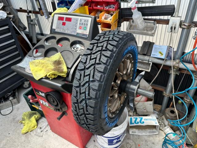 トヨタ　サクシードバン　ホイール交換　TOYO 新品ブロックタイヤ　NCP160V　岡山市東区