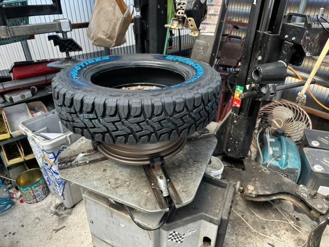 トヨタ　サクシードバン　ホイール交換　TOYO 新品ブロックタイヤ　NCP160V　岡山市東区