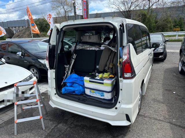 日産　セレナ　ツインバックドア　交換　GFC27　岡山市東区