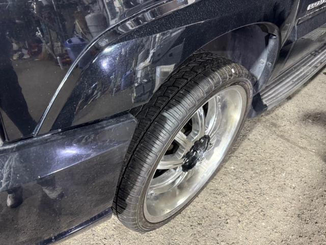 キャデラック　キャデラックエスカレード　タイヤ交換　岡山市東区