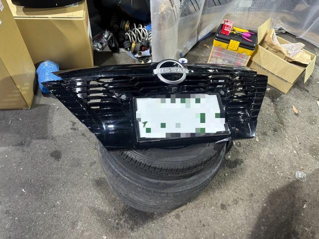 日産　オーラ　日産アリア　純正流用エンブレムイルミネーション 加工取付　FE13　岡山市東区