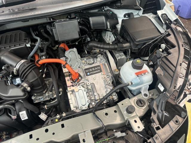 日産　オーラ　日産アリア　純正流用エンブレムイルミネーション 加工取付　FE13　岡山市東区