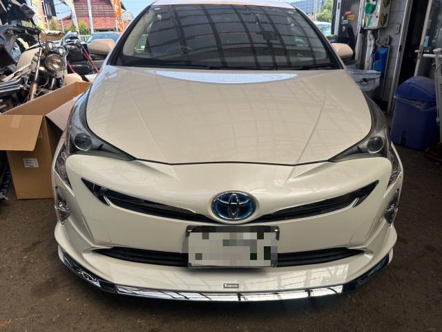 トヨタ　50プリウス 　モデリスタエアロ交換、ホイール交換　18インチホイール取り付け　ZVW50　岡山市東区