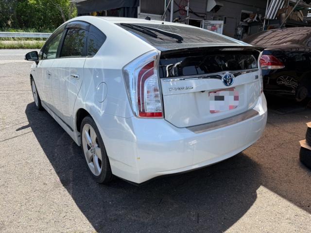 トヨタ　30プリウス　フルエアロ　取付　ZVW30【岡山市東区　岡山市中区　岡山市北区　岡山市南区　赤磐市　瀬戸内市　持込　タイヤ交換　ドライブレコーダー　ナビ　各種パーツ取付　カスタム　お任せ下さい！】