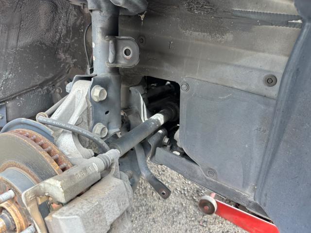 トヨタ　30プリウス 　納車前点検　スタビリンク左右 交換　ZVW30【岡山県岡山市　東区・中区・北区・赤磐市・瀬戸内市で持込でのタイヤ交換・ドライブレコーダー・ナビ等のパーツ取付・カスタムの事ならエヌアンドエスオートへお任せ】下さい！】