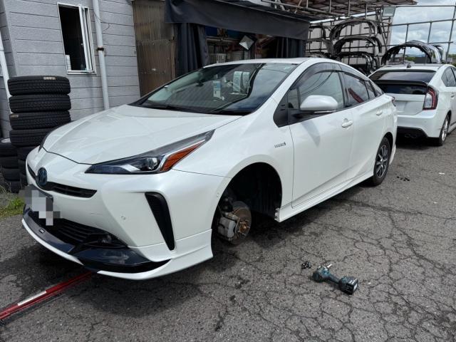 50プリウス 　社外15in→TRD18in ホイール交換　ZVW55【岡山県岡山市　東区・中区・北区・赤磐市・瀬戸内市で持込でのタイヤ交換・ドライブレコーダー・ナビ等のパーツ取付・カスタムの事ならエヌアンドエスオートへお任せ】下さい！】