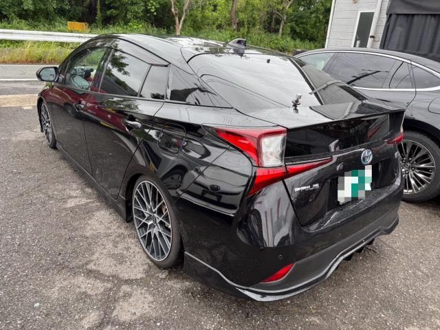 トヨタ　プリウス 　タイヤ4本 交換　ワイパー交換　ZVW55【岡山県岡山市　東区・中区・北区・赤磐市・瀬戸内市で持込でのタイヤ交換・ドライブレコーダー・ナビ等のパーツ取付・カスタムの事ならエヌアンドエスオートへお任せ】下さい！】