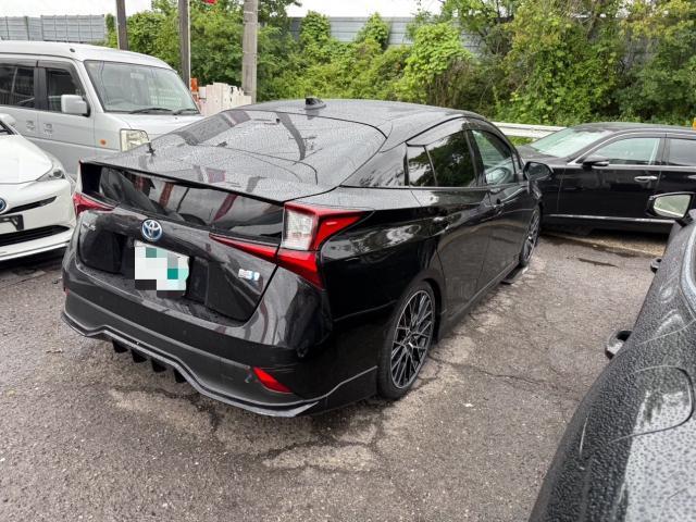 トヨタ　プリウス 　タイヤ4本 交換　ワイパー交換　ZVW55【岡山県岡山市　東区・中区・北区・赤磐市・瀬戸内市で持込でのタイヤ交換・ドライブレコーダー・ナビ等のパーツ取付・カスタムの事ならエヌアンドエスオートへお任せ】下さい！】