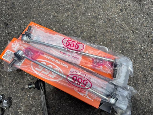 トヨタ　30プリウス　スタビリンク左右交換　タイヤ交換4本　ZVW30【岡山県岡山市　東区・中区・北区・赤磐市・瀬戸内市で持込でのタイヤ交換・ドライブレコーダー・ナビ等のパーツ取付・カスタムの事ならエヌアンドエスオートへお任せ】下さい！】