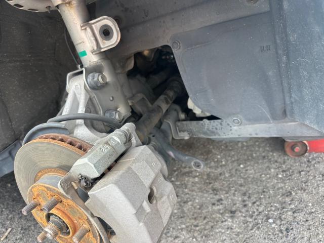 トヨタ　30プリウス　スタビリンク左右交換　タイヤ交換4本　ZVW30【岡山県岡山市　東区・中区・北区・赤磐市・瀬戸内市で持込でのタイヤ交換・ドライブレコーダー・ナビ等のパーツ取付・カスタムの事ならエヌアンドエスオートへお任せ】下さい！】