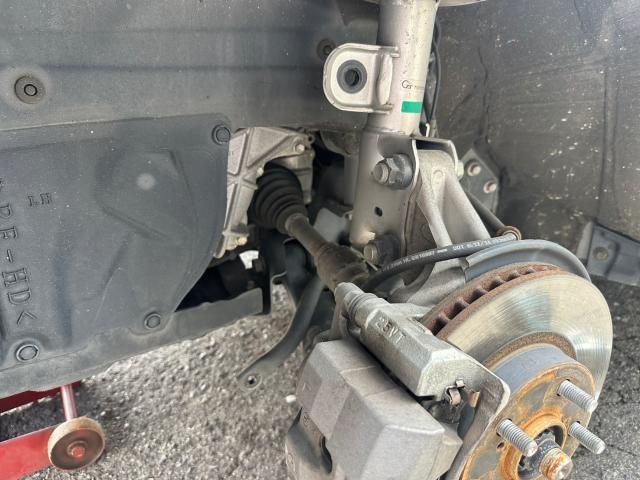 トヨタ　30プリウス　スタビリンク左右交換　タイヤ交換4本　ZVW30【岡山県岡山市　東区・中区・北区・赤磐市・瀬戸内市で持込でのタイヤ交換・ドライブレコーダー・ナビ等のパーツ取付・カスタムの事ならエヌアンドエスオートへお任せ】下さい！】