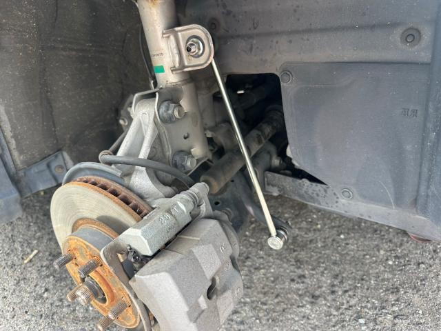 トヨタ　30プリウス　スタビリンク左右交換　タイヤ交換4本　ZVW30【岡山県岡山市　東区・中区・北区・赤磐市・瀬戸内市で持込でのタイヤ交換・ドライブレコーダー・ナビ等のパーツ取付・カスタムの事ならエヌアンドエスオートへお任せ】下さい！】