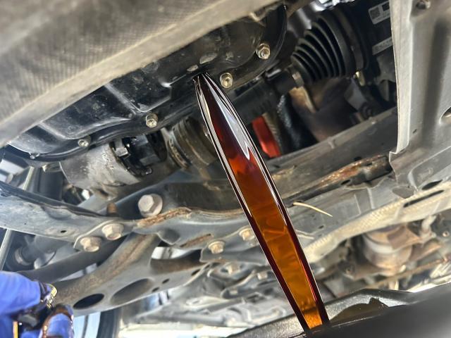 トヨタ　30プリウス　納車前点検　ZVW30【岡山県岡山市　東区・中区・北区・赤磐市・瀬戸内市で持込でのタイヤ交換・ドライブレコーダー・ナビ等のパーツ取付・カスタムの事ならエヌアンドエスオートへお任せ】下さい！】