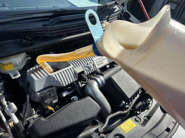 トヨタ　30プリウス　納車前点検　ZVW30【岡山県岡山市　東区・中区・北区・赤磐市・瀬戸内市で持込でのタイヤ交換・ドライブレコーダー・ナビ等のパーツ取付・カスタムの事ならエヌアンドエスオートへお任せ】下さい！】