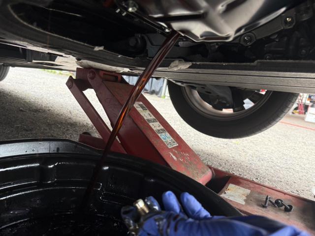 トヨタ ヴォクシー オイル エレメント 交換 ZWR90W【岡山県岡山市 東区・中区・北区・赤磐市・瀬戸内市で持込でのタイヤ交換・ドライブレコーダー・ナビ等のパーツ取付・カスタムの事ならエヌアンドエスオートへお任せ】下さい!】