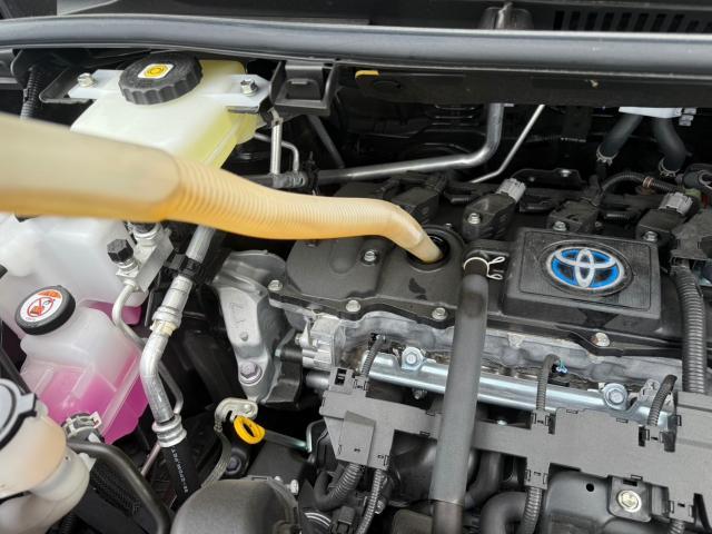 トヨタ ヴォクシー オイル エレメント 交換 ZWR90W【岡山県岡山市 東区・中区・北区・赤磐市・瀬戸内市で持込でのタイヤ交換・ドライブレコーダー・ナビ等のパーツ取付・カスタムの事ならエヌアンドエスオートへお任せ】下さい!】