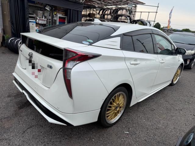 トヨタ　50プリウス 　17in→18inホイール　交換　ZVW51【岡山県岡山市　東区・中区・北区・赤磐市・瀬戸内市で持込でのタイヤ交換・ドライブレコーダー・ナビ等のパーツ取付・カスタムの事ならエヌアンドエスオートへお任せ】下さい！】