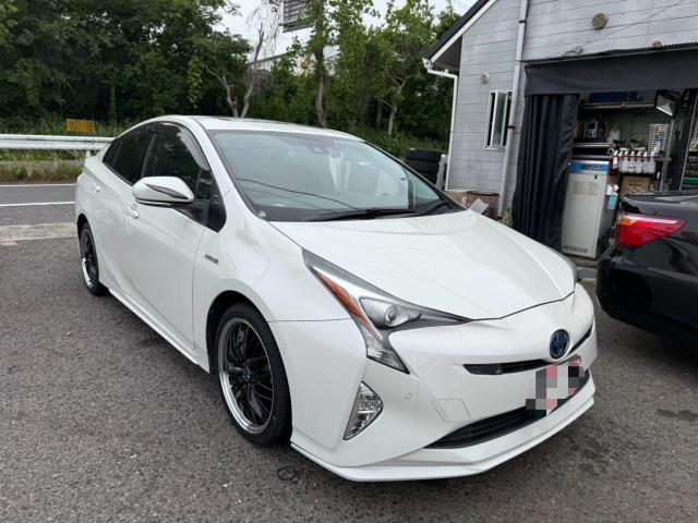 トヨタ　50プリウス 　17in→18inホイール　交換　ZVW51【岡山県岡山市　東区・中区・北区・赤磐市・瀬戸内市で持込でのタイヤ交換・ドライブレコーダー・ナビ等のパーツ取付・カスタムの事ならエヌアンドエスオートへお任せ】下さい！】