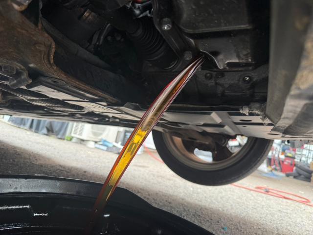 トヨタ　30プリウス　納車前点検　ZVW30【岡山県岡山市　東区・中区・北区・赤磐市・瀬戸内市で持込でのタイヤ交換・ドライブレコーダー・ナビ等のパーツ取付・カスタムの事ならエヌアンドエスオートへお任せ】下さい！】