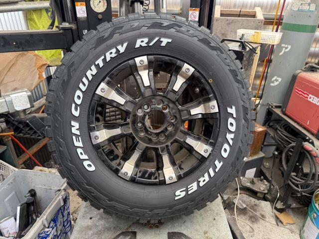 三菱　デリカＤ：５　タイヤ交換 4本　CV1W【岡山県岡山市　東区・中区・北区・赤磐市・瀬戸内市で持込でのタイヤ交換・ドライブレコーダー・ナビ等のパーツ取付・カスタムの事ならエヌアンドエスオートへお任せ】下さい！】