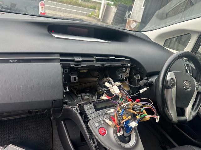 トヨタ　30プリウス　ナビ交換　ALPINE BIG-X取付　ZVW30【岡山県岡山市　東区・中区・北区・赤磐市・瀬戸内市で持込でのタイヤ交換・ドライブレコーダー・ナビ等のパーツ取付・カスタムの事ならエヌアンドエスオートへお任せ】下さい！】