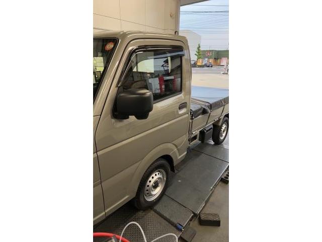 スズキ　キャリイトラック　サイドバイザー取付　DA16T【岡山県岡山市　東区・中区・北区・赤磐市・瀬戸内市で持込でのタイヤ交換・ドライブレコーダー・ナビ等のパーツ取付・カスタムの事ならエヌアンドエスオートへお任せ】下さい！】