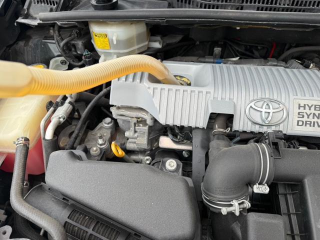 トヨタ　30プリウス　納車前点検　ZVW30【岡山県岡山市　東区・中区・北区・赤磐市・瀬戸内市で持込でのタイヤ交換・ドライブレコーダー・ナビ等のパーツ取付・カスタムの事ならエヌアンドエスオートへお任せ】下さい！】