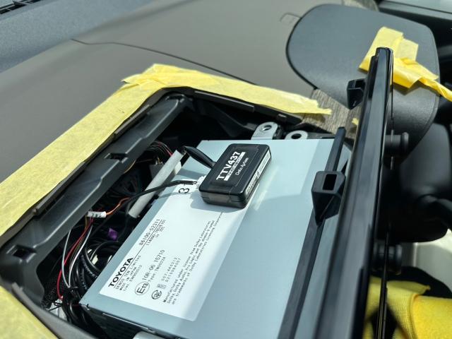 トヨタ　シエンタ　テレビキット取付　MXPL10G【岡山県岡山市　東区・中区・北区・赤磐市・瀬戸内市で持込でのタイヤ交換・ドライブレコーダー・ナビ等のパーツ取付・カスタムの事ならエヌアンドエスオートへお任せ】下さい！】