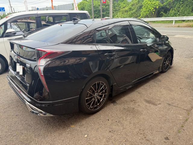 トヨタ　50プリウス　17inツーリングアルミホイール　交換　ZVW51【岡山県岡山市　東区・中区・北区・赤磐市・瀬戸内市で持込でのタイヤ交換・ドライブレコーダー・ナビ等のパーツ取付・カスタムの事ならエヌアンドエスオートへお任せ】下さい！】