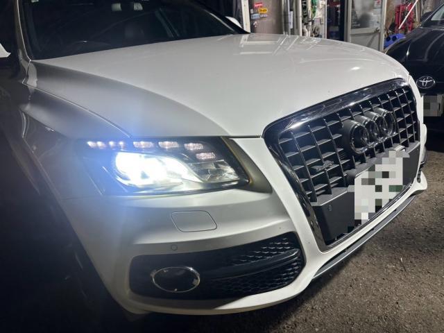 アウディ　Ｑ５　ライト・ウィンカー類交換　8RCDNF【岡山県岡山市　東区・中区・北区・赤磐市・瀬戸内市で持込でのタイヤ交換・ドライブレコーダー・ナビ等のパーツ取付・カスタムの事ならエヌアンドエスオートへお任せ】下さい！】