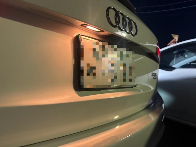 アウディ　Ｑ５　ライト・ウィンカー類交換　8RCDNF【岡山県岡山市　東区・中区・北区・赤磐市・瀬戸内市で持込でのタイヤ交換・ドライブレコーダー・ナビ等のパーツ取付・カスタムの事ならエヌアンドエスオートへお任せ】下さい！】