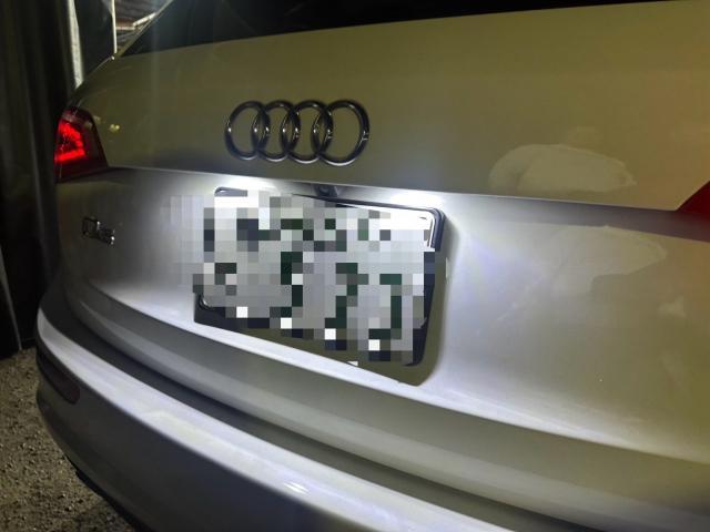 アウディ　Ｑ５　ライト・ウィンカー類交換　8RCDNF【岡山県岡山市　東区・中区・北区・赤磐市・瀬戸内市で持込でのタイヤ交換・ドライブレコーダー・ナビ等のパーツ取付・カスタムの事ならエヌアンドエスオートへお任せ】下さい！】