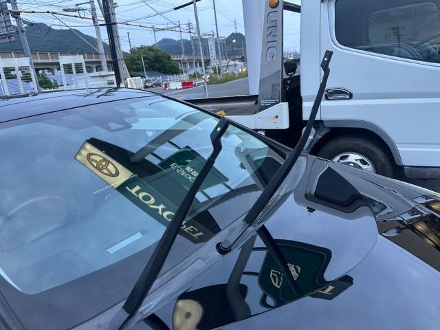 トヨタ　50プリウス　納車前点検　ZVW55【岡山県岡山市　東区・中区・北区・赤磐市・瀬戸内市で持込でのタイヤ交換・ドライブレコーダー・ナビ等のパーツ取付・カスタムの事ならエヌアンドエスオートへお任せ】下さい！】