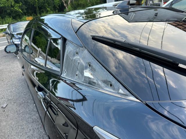 トヨタ　50プリウス 　Cピラーカバー 交換　ZVW55【岡山県岡山市　東区・中区・北区・赤磐市・瀬戸内市で持込でのタイヤ交換・ドライブレコーダー・ナビ等のパーツ取付・カスタムの事ならエヌアンドエスオートへお任せ】下さい！】